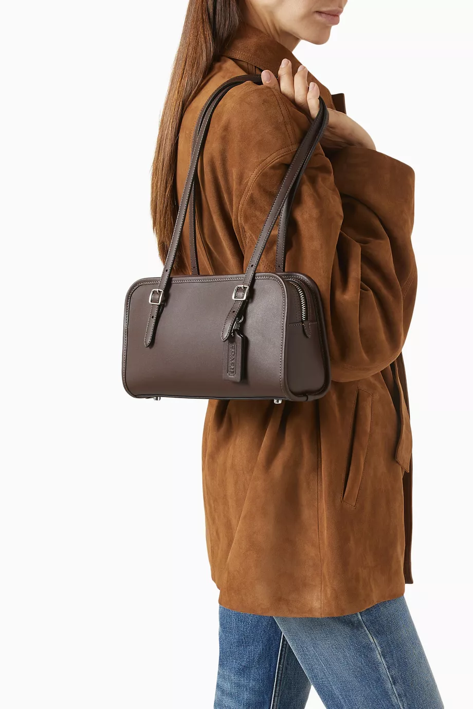 coach-swing-bag-suede-multi-side-view (2) شنطة كوتش سوينج بسحّاب منظر جانبي يبرز الجلد المدبوغ الناعم