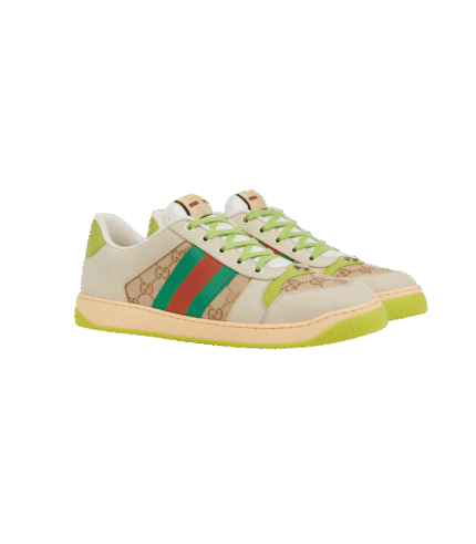 صورة مقرّبة لشعار Gucci الجانبي على حذاء Ace GG Supreme
