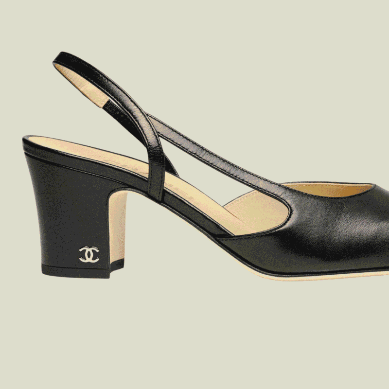 كعب شانيل Slingback متوفر بألوان بيج، فضي، وقرنفلي