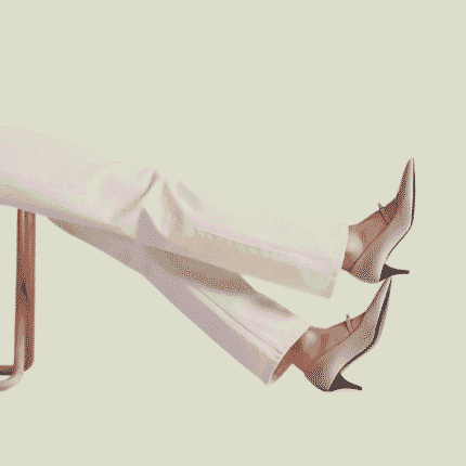 جودة وملمس جلد النابا الأسود الفاخر في مضخة هيرميس