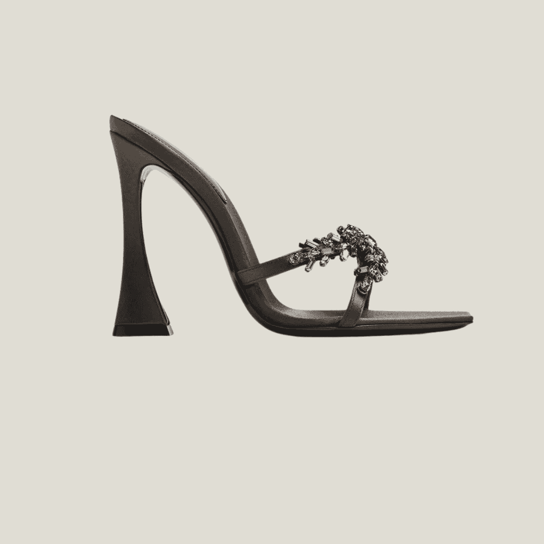 saint-laurent-liz-110-satin-crystal-front صندل سان لوران ليز 110 من ساتان وكريستال - واجهة أمامية ساحرة