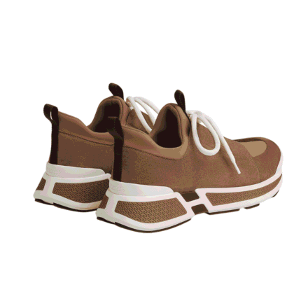 تصميم حرف H على نعل حذاء هيرميس الرياضي - توقيع الدار الفرنسية