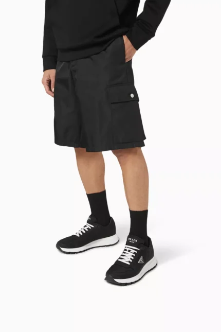 حذاء برادا رياضي، أحذية برادا رجالية، برادا رياضية، حذاء رياضي فاخر، Prada sneakers، جبردين نايلون معاد تدويره، شوز رجالي فاخر، أحذية ماركة عالمية، متجر أحذية أون لاين،