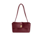 تفصيل الحزام الطويل القابل للتعديل لحقيبة بوتيغا فينيتا.