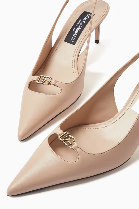 التصميم المدبب الأنيق للمقدمة الذي يطيل الساق.