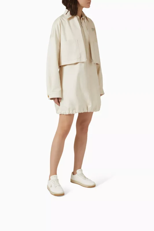 النعل الداخلي من الجلد الناعم للراحة الفائقة.